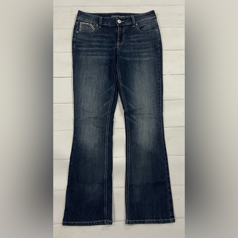 Maurices Flared Jeans Size 6 Short